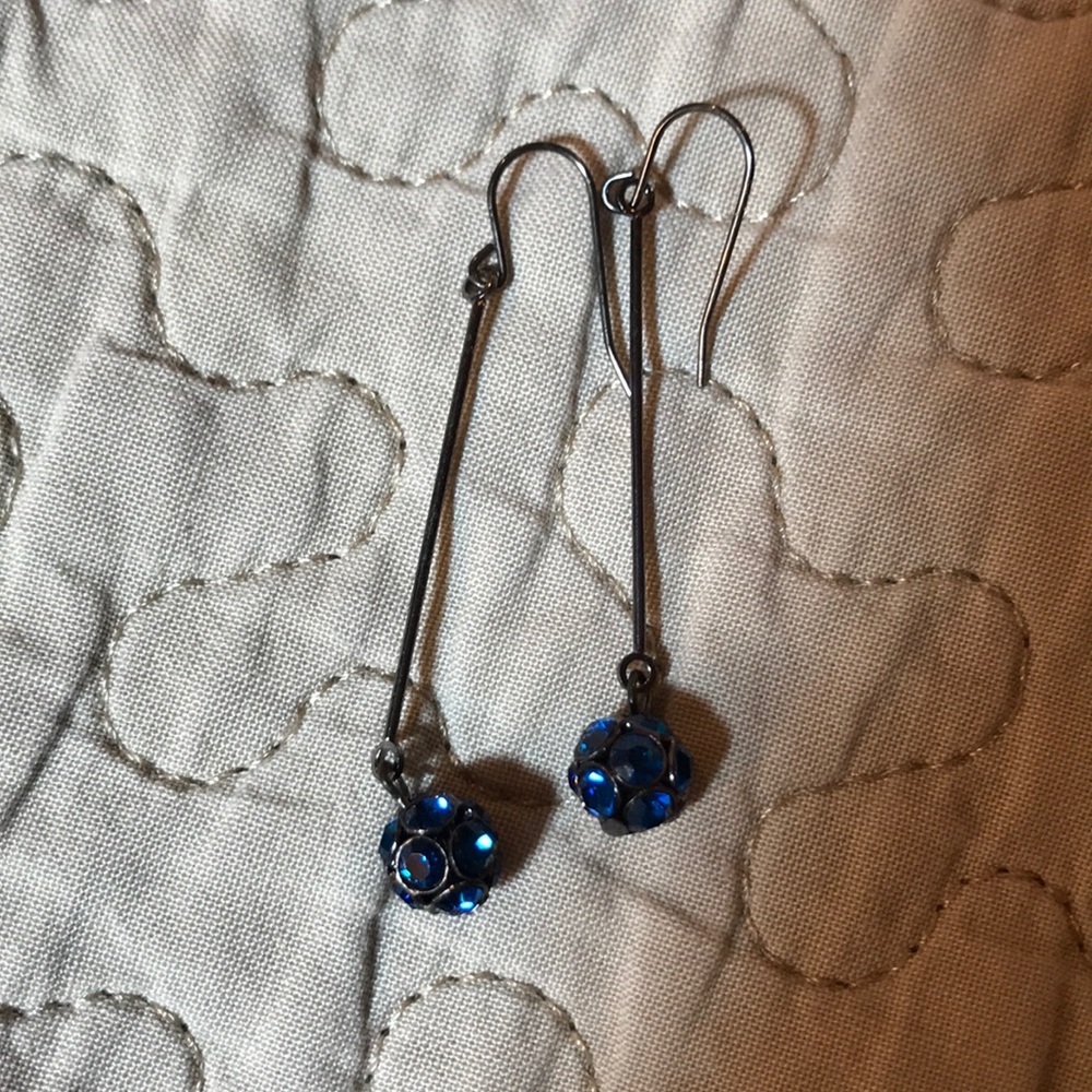 dangle wire earrings